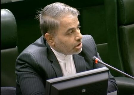پیشنهاد مجلس رقم یک میلیون و ۲۰۰ هزار بشکه برای فروش نفت در بودجه ۱۴۰۲ است