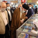 رهبر معظم انقلاب از نمایشگاه بین‌المللی کتاب تهران بازدید کردند