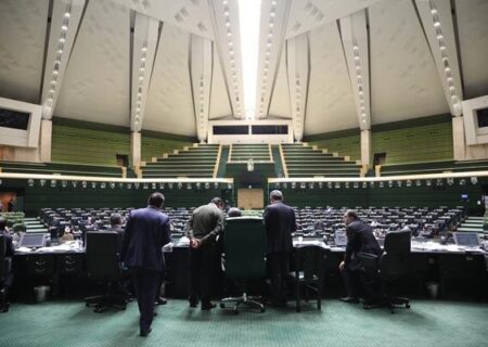 جلسه امروز مجلس برای بررسی بخشنامه اخیر وزارت کشور غیرعلنی می‌شود