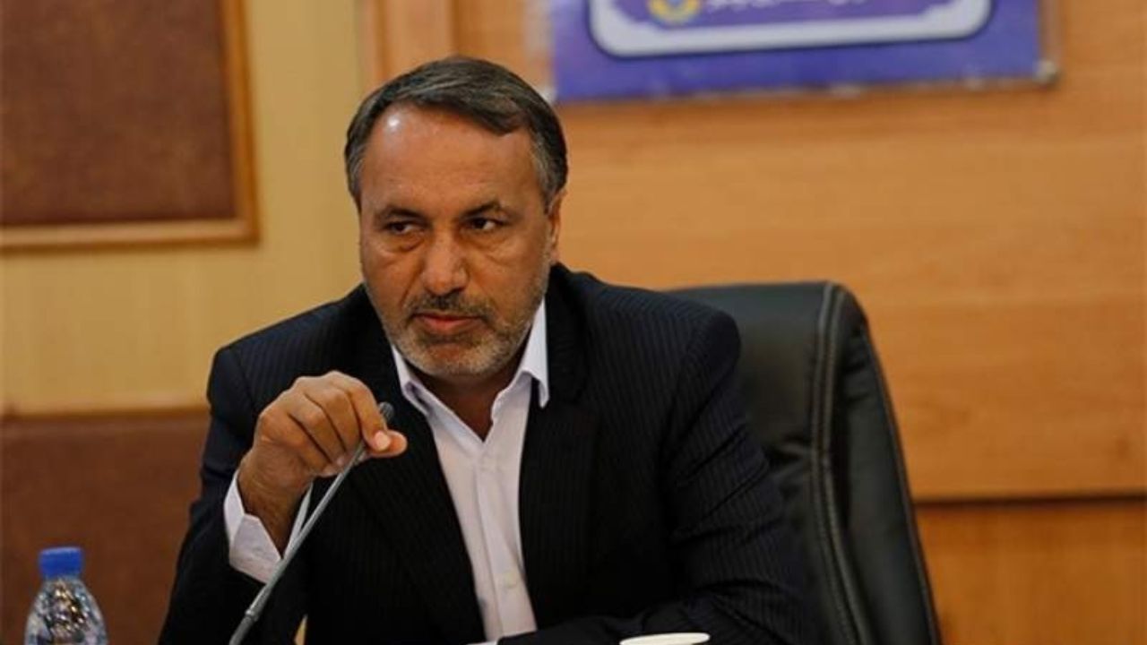 رئیس کمیسیون عمران مجلس: برنامه ای برای جدایی بخش راه از مسکن در این وزارتخانه وجود ندارد