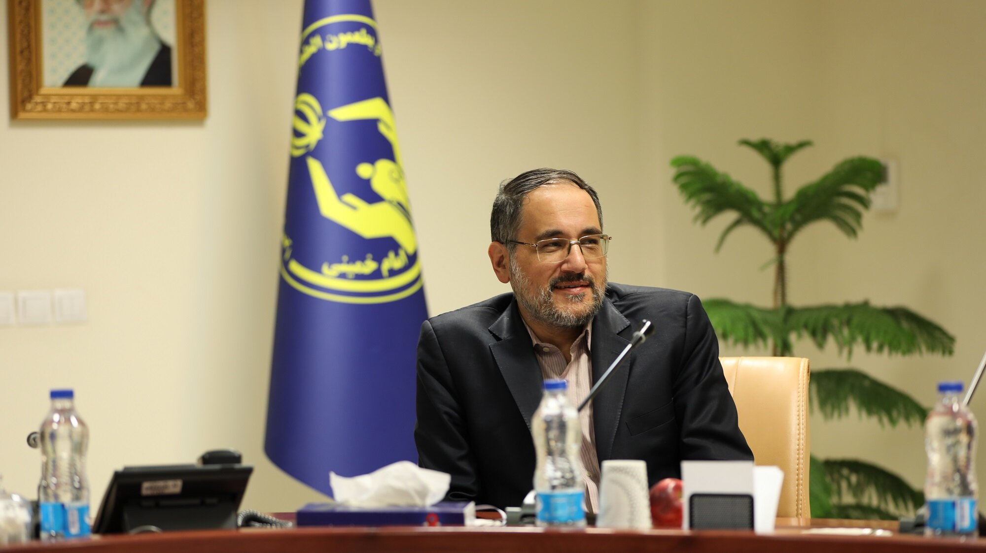 در بررسی فقر ابعاد آن در آموزش و سلامت هم مورد توجه قرار گیرد