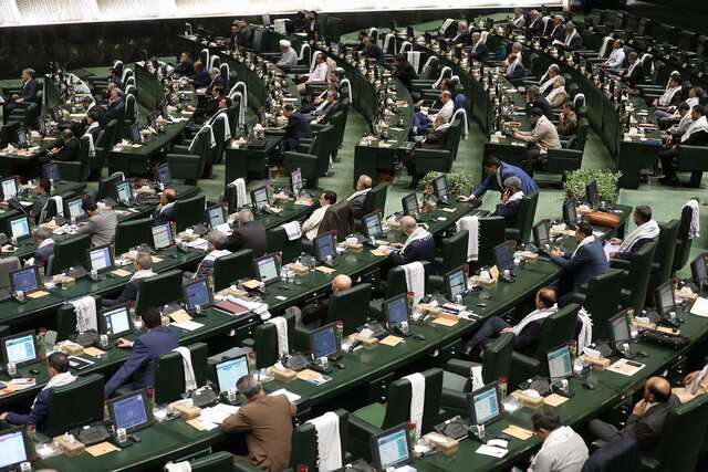 تاکید نمایندگان بر لزوم تسریع در تدوین آییننامههای برنامه هفتم