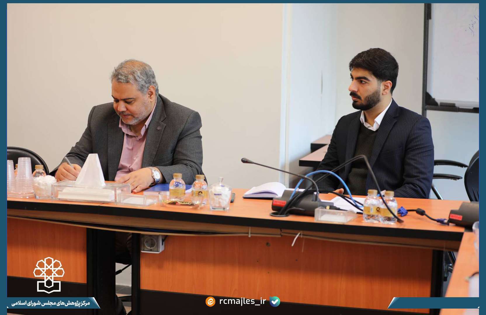 دومین نشست حمایت از حقوق خبرنگاران برگزار شد/ تاکید بر ضروت حرکت از کمیت گرایی به کیفیت گرایی