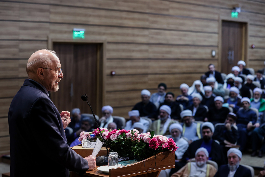 وظیفه امت اسلامی ایستادگی در برابر ظلم و پیادهسازی عدالت است