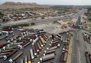 درخواست رانندگان برای حذف بومیگری در پایانه بندرعباس