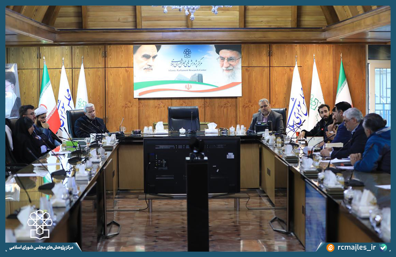 نشست فرصت ها و چالش های دیپلماسی رسانه ای جمهوری اسلامی ایران