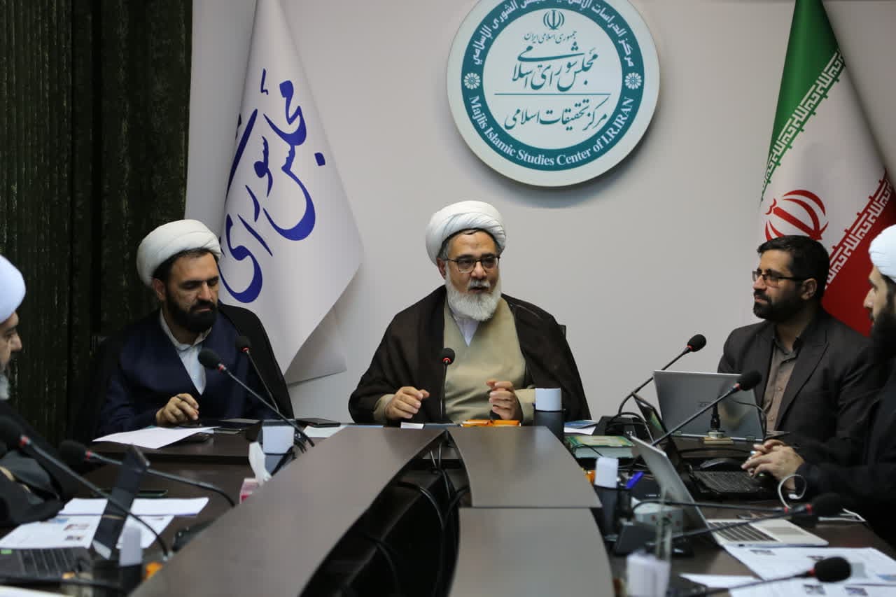 پیش نویس قانونی حمایت از صنایع خلاق تهیه شود/ در زمینه صنایع خلاق دچار خلاء قانونگذاری و سیاستگذاری هستیم