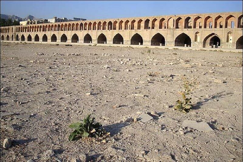 طرحهای موقتی و مُسکن برای زایندهرود راهگشا نیست