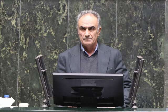 دولت مانع فامیل‌بازی در انتصاب فرمانداران و مدیران شود