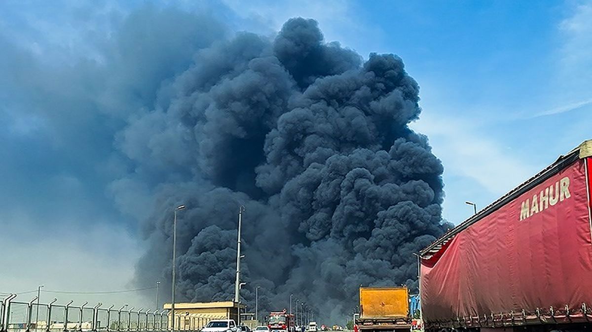 همه امکانات برای کمک به مصدومان و بازسازی بندر شهید رجایی مهیا شده است