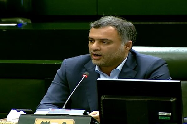 وزیر نیرو برای تامین برق در روزهای گرم سال تدبیری بیندیشد