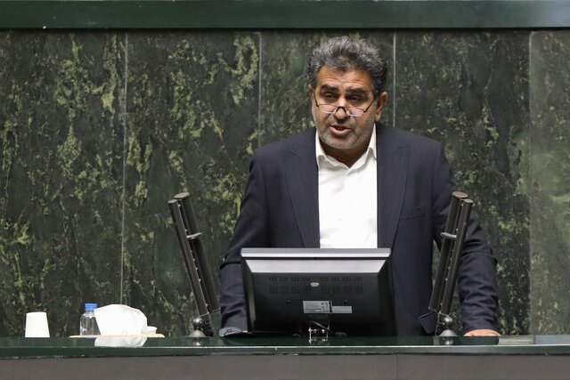 نیمی از سرمایه مورد نیاز رشد اقتصادی از طریق پسانداز مردم قابل تأمین است