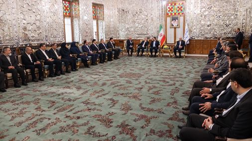 حل مشکلات مردم نیازمند هماهنگی بین قوا و اجرای برنامه توسعه هفتم است