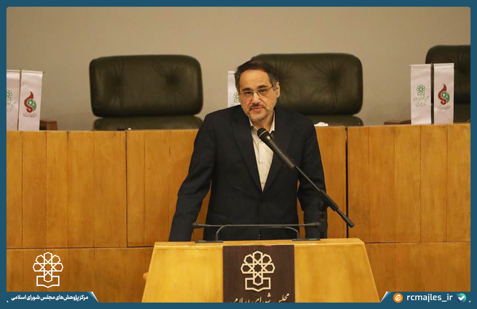 ساخت ایران آینده را باید از مبارزه با فساد و رانت های تبعیض آمیز شروع کنیم/ بیش از ۷۶ درصد مردم به پیشرفت های فناوری کشور امیدوار هستند