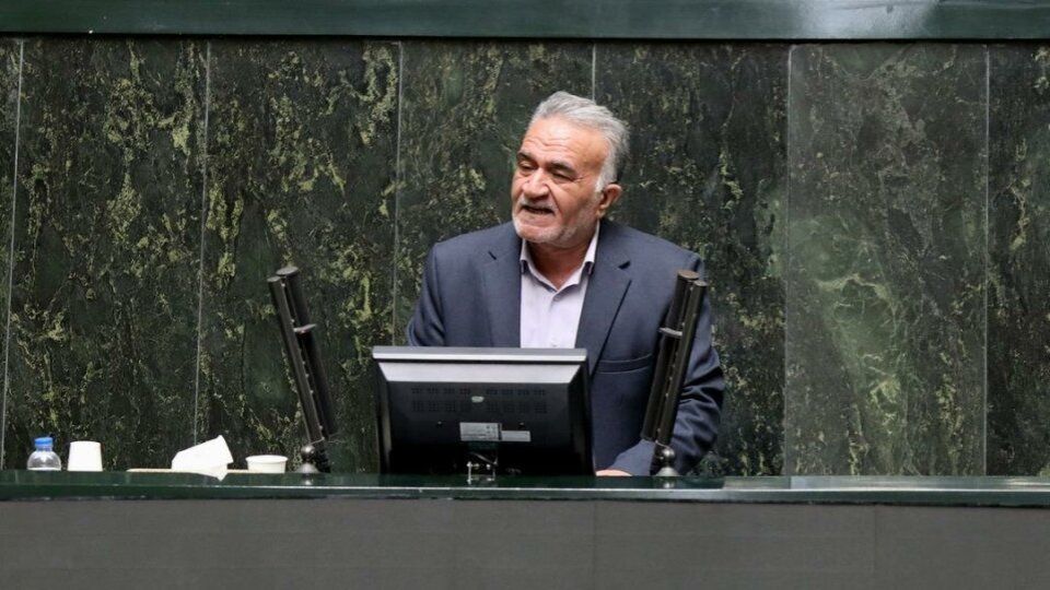 جوانان ایرانی و رویای خودروی ارزان و ایمن