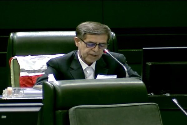 بازنشستگان نیروهای مسلح نمی‌توانند هزینه‌های زندگی را تأمین کنند