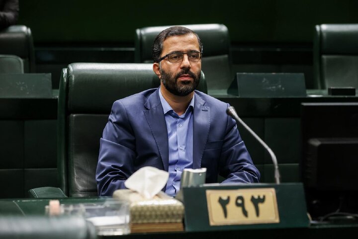 تعطیلی پنج‌شنبه‌ها به صلاحدید دولت واگذار شد / الزام قانونی حذف شد