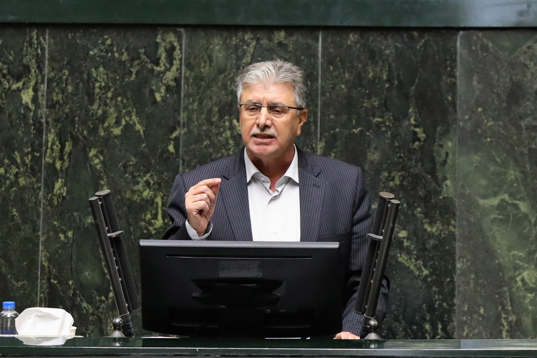 مجلس باید مشکلات معیشتی و تورم را در دستور کار قرار دهد