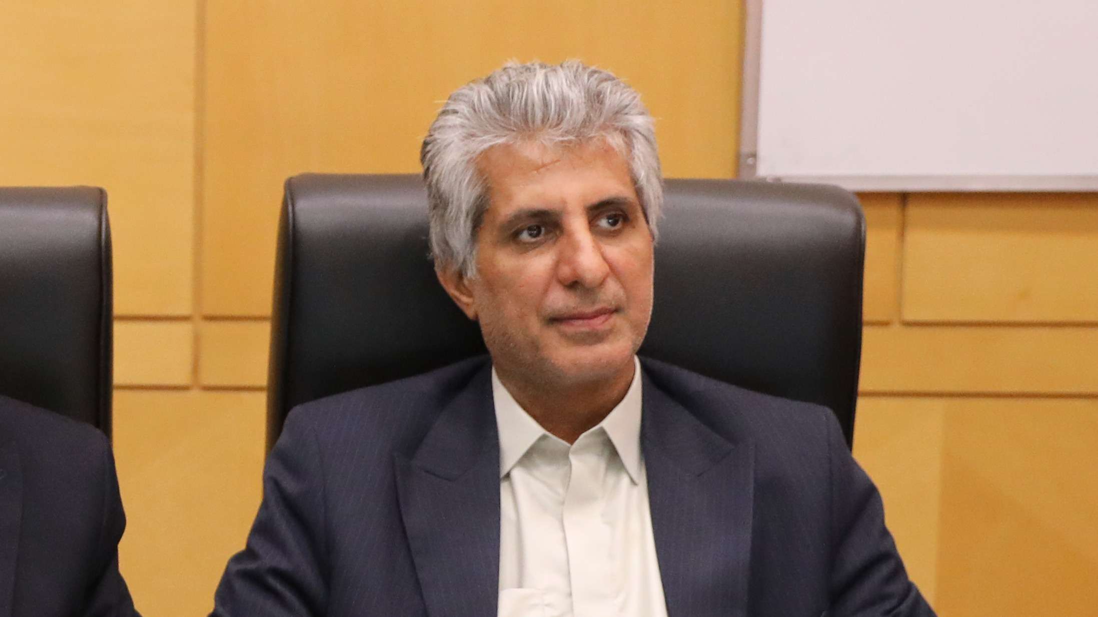 وقتی ظرفیت پذیرش پزشکی کاهش می‌یابد، مناطق محروم بیشتر آسیب می‌بینند