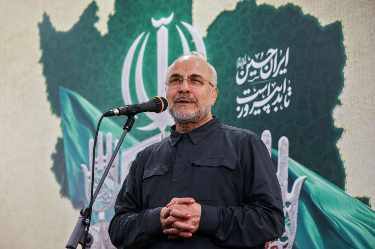 مسئولان و خبرنگاران اجازه ندهند عده‌ای با زبان، قلم یا عملکرد خود انسجام جامعه را تضعیف کنند