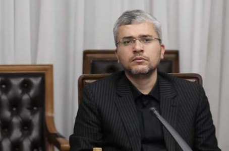 در برابر فشار خارجی عقب‌نشینی نمی‌کنیم/ بیش از پیش آماده دفاع از کشور هستیم