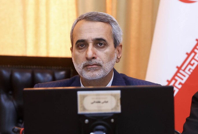 دولت محوریت دیپلماسی با همسایگان را به خوبی پیش برده است