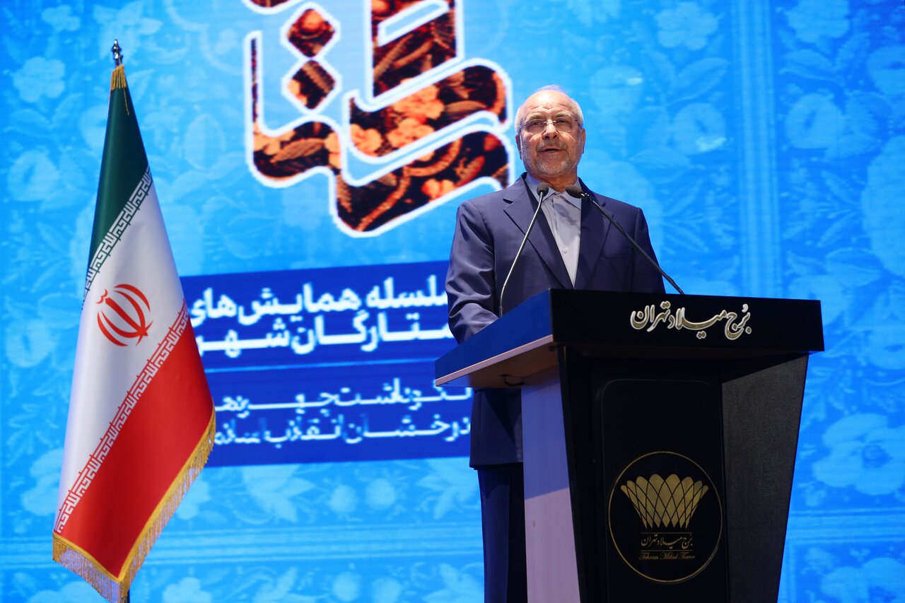 اراده آگاهانه ملت‌ها، سلاح اصلی مقابله با سلطه است