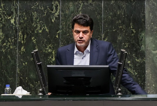 درخواست جلسه فوق‌العاده صحن مجلس پابرجاست؛ حضور در کمیسیون جایگزین صحن نیست