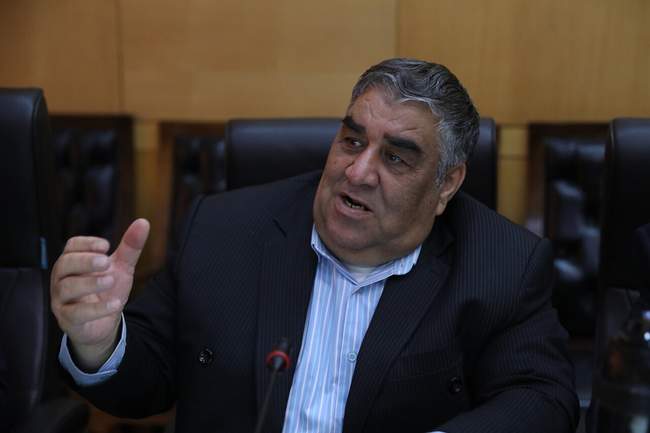 هیچ همکاری و هماهنگی میان وزیر کار و مجلس وجود ندارد