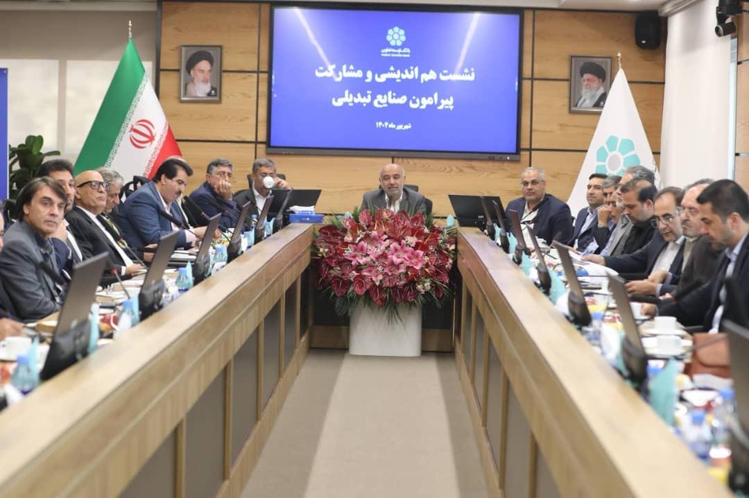 میدری طرح اتصال صنایع بزرگ با صنایع کوچک(طاها) را تشریح کرد