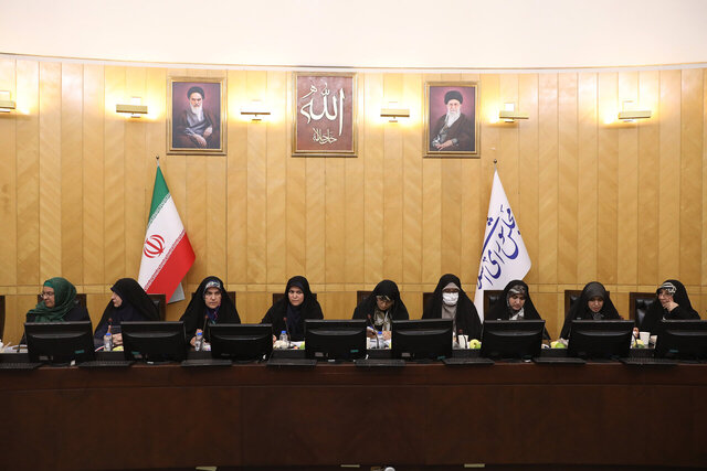 نشست فراکسیون زنان با وزیر اطلاعات