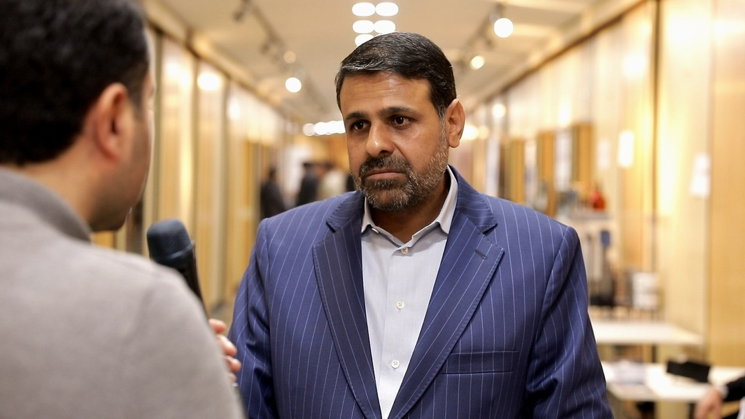 مقامات سابق با مواضعشان به نفع آمریکا و صهیونیستها عمل میکنند