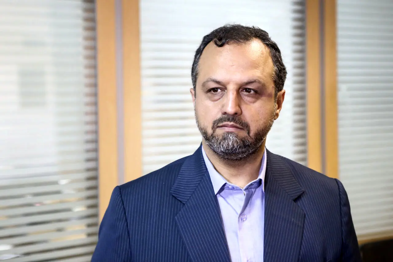 تصمیم سران قوا درباره بانک آینده درست بود، اما تاخیر این تصمیم ۳۸۰ همت زیان داشت