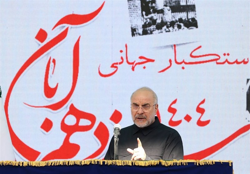 استقلال رکن اصلی منافع ملی است