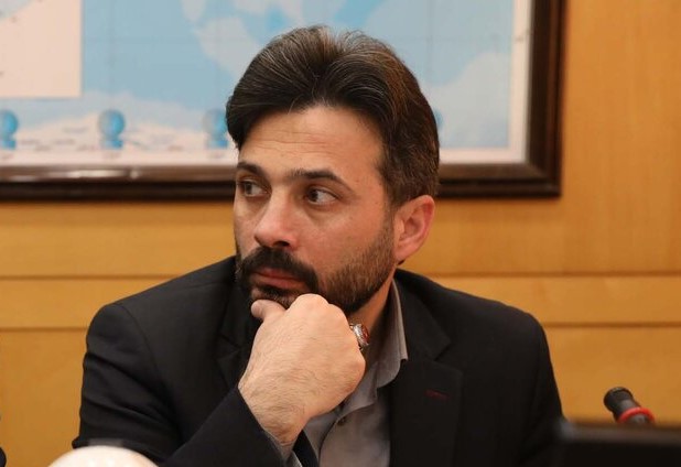 بدهی دولت به تأمین اجتماعی و مدیریت سیاسی در شستا، دو تیغ بر گلوی تأمین اجتماعی و داروخانهها