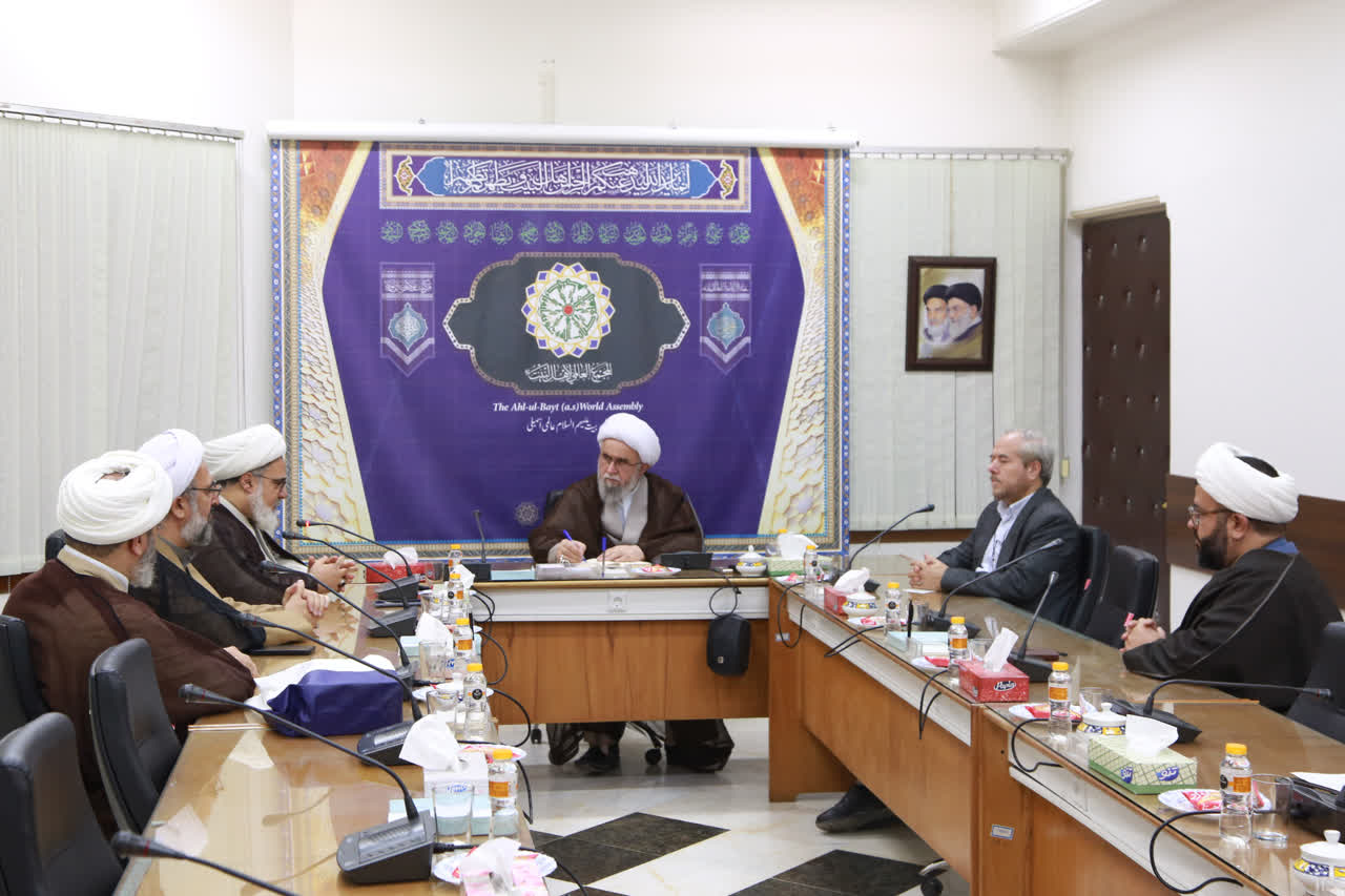 در نظام مردم سالاری دینی، تکریم مردم یک اصل اساسی است