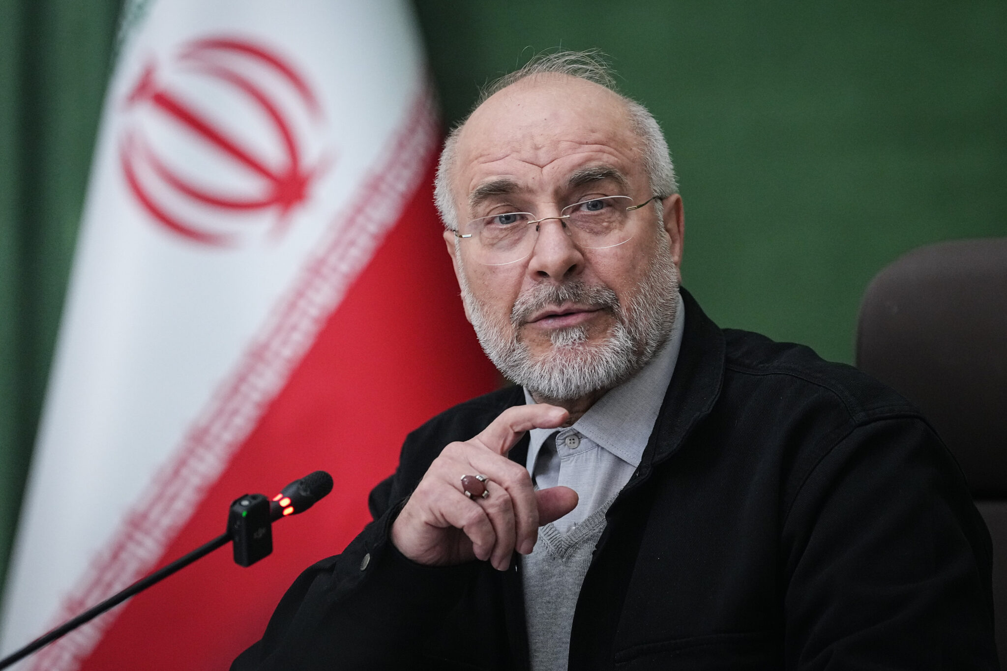 قالیباف: باید قانونی بنویسیم که مزاحمت ایجاد نکند