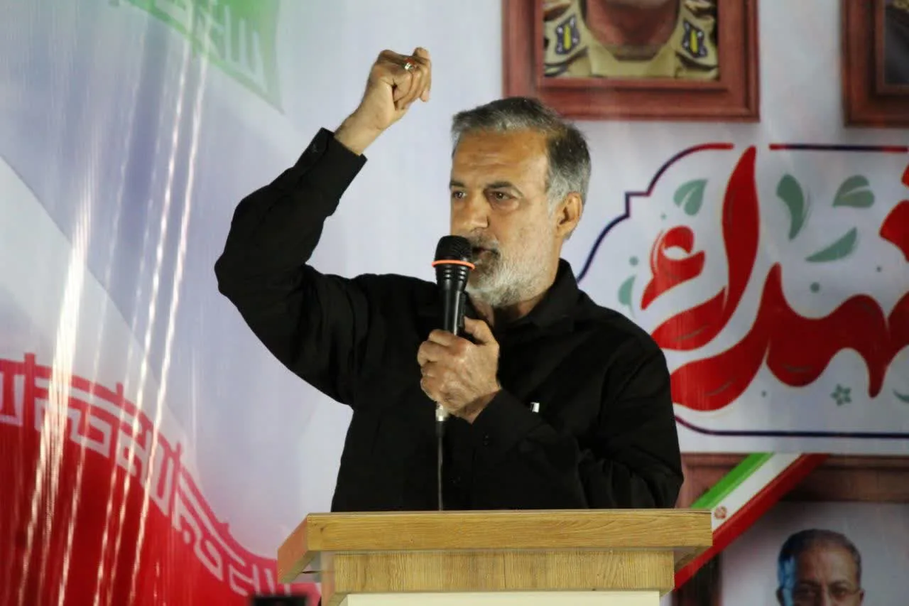 انتقام خون امام شهید باید در عرصه حقوقی نیز دنبال شود